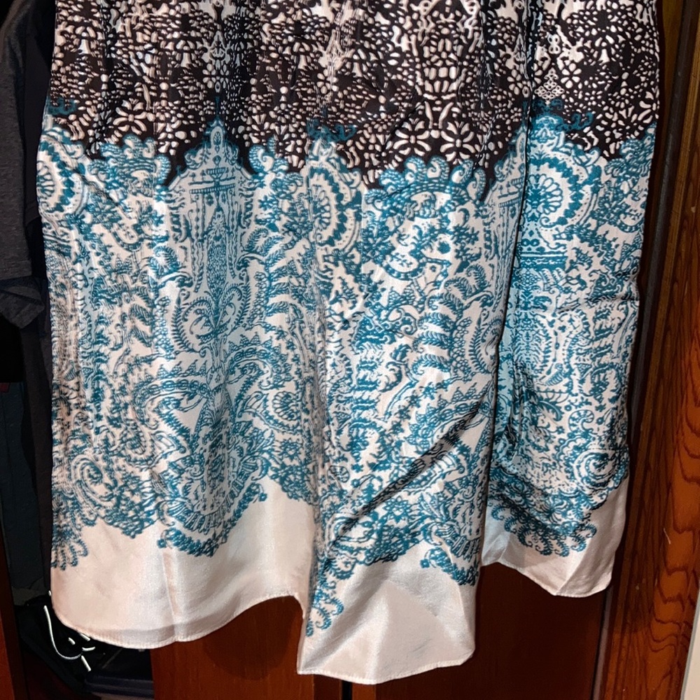 Dress - Picture 2 of 6